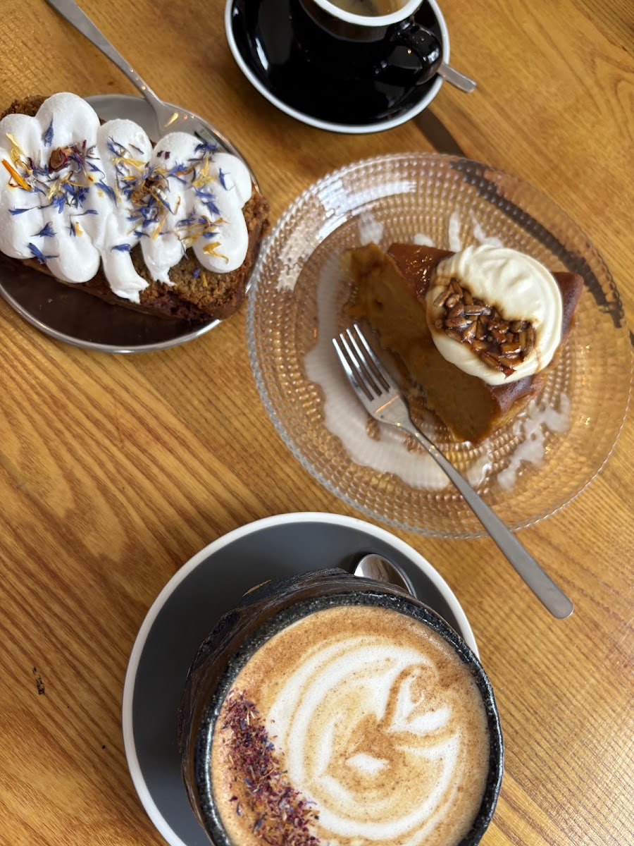 FOUR Café de Especialidad & Bistro ® foto 6