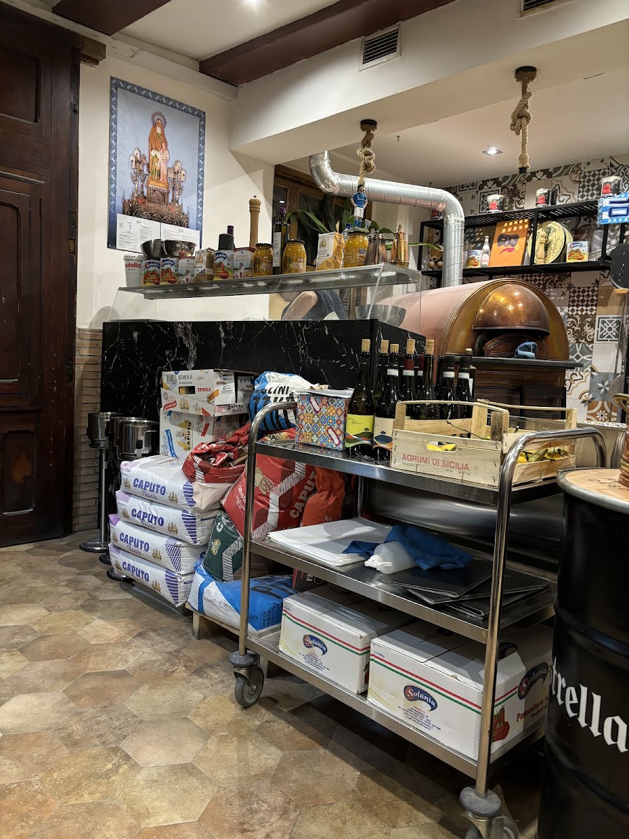 Raices (NO RESERVATIONS)