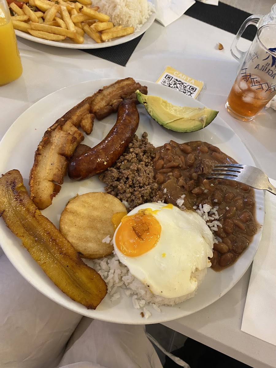 Restaurante Colombiano Sombrero Vueltiao Valencia foto 9