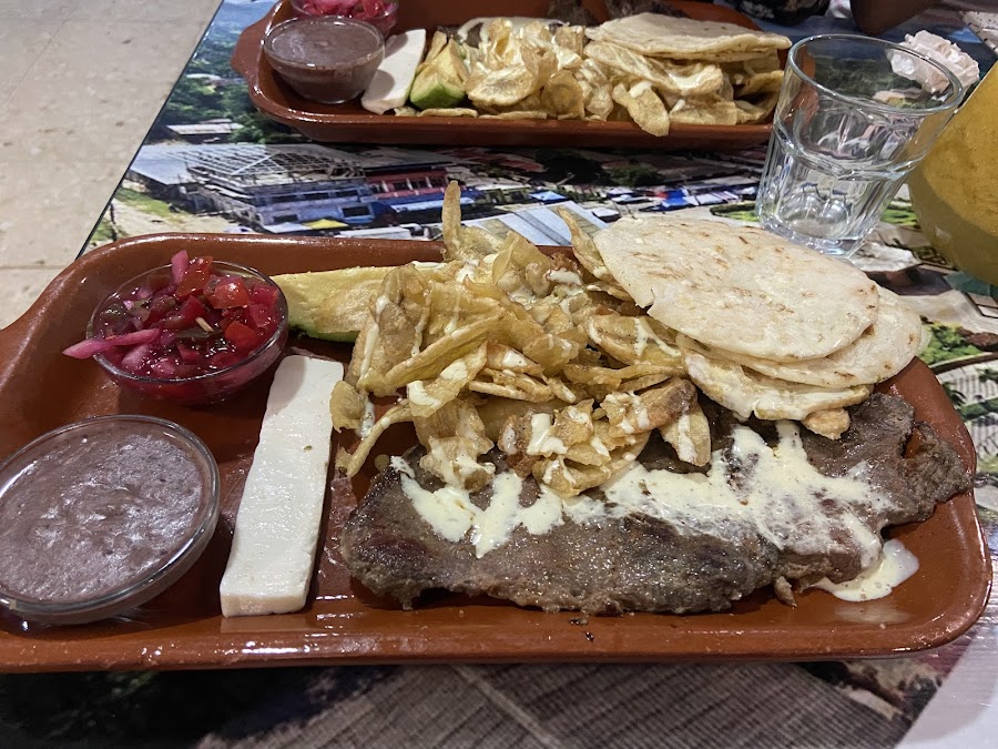 Restaurante Hondureño La Campana N2 foto 6
