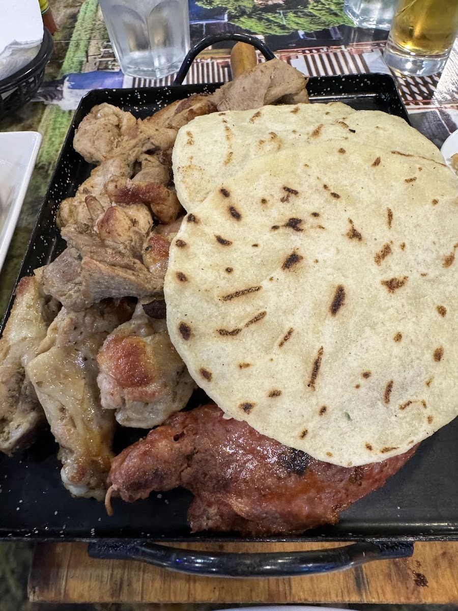 Restaurante Hondureño La Campana N2 foto 8